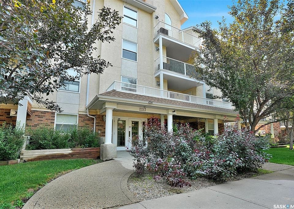 1st image of UNIT 403-2217 Angus STREET