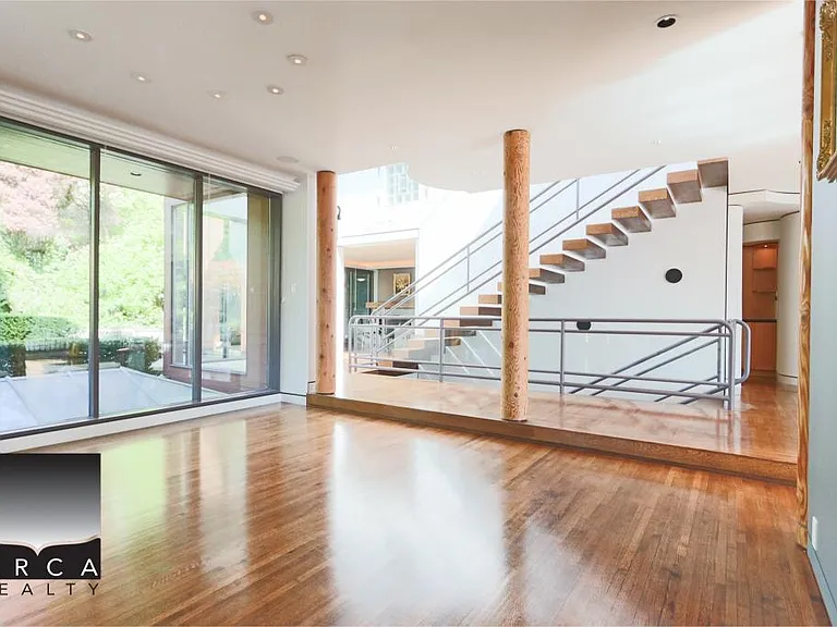 687 Beachview Dr — Photo 9