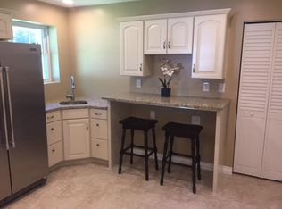 24 Oleander Dr, Saint Louis, MO 63128