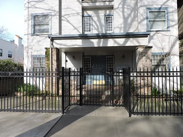 1421 G St #4 — Photo 2
