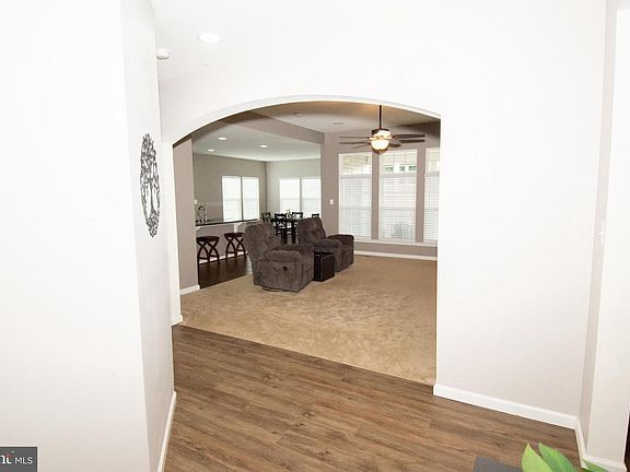 5th image of 9415 Piaffe Cir