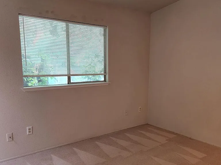 12507 NE 87th Ct — Photo 10