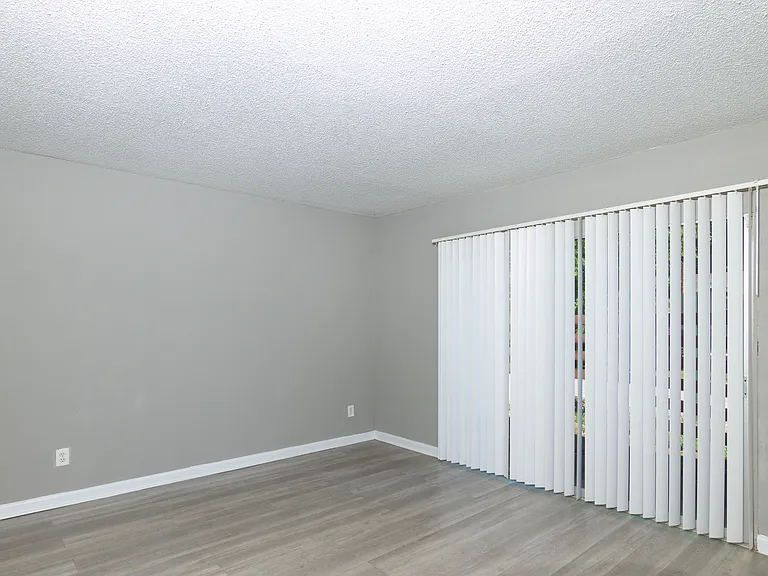 1834 John Calvin Ave #11 — Photo 8