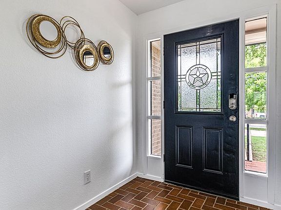 4th image of 2701 Vista Del Arroyo Dr