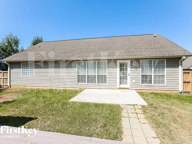 200 Summer Hill Dr — Photo 16