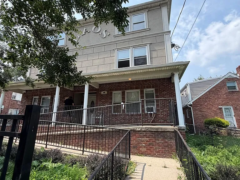 428 Jefferson Ave #2B — Photo 1
