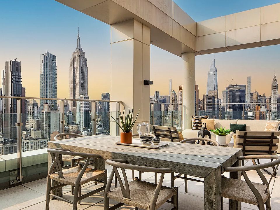 1st image of 368 3rd Ave Penthouse B