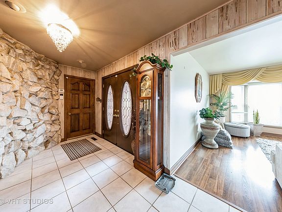 4th image of 1215 E 165th Pl