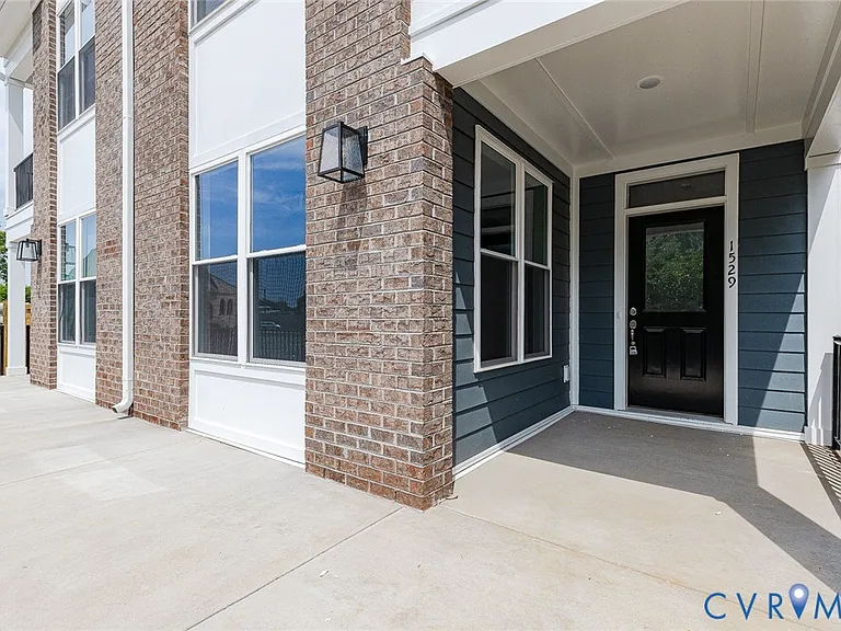 1529 Porter St #A — Photo 3