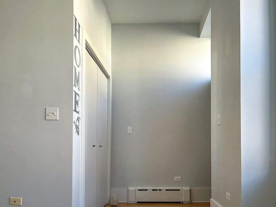 Foyer.