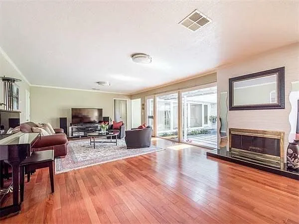 830 Seale Ave — Photo 7