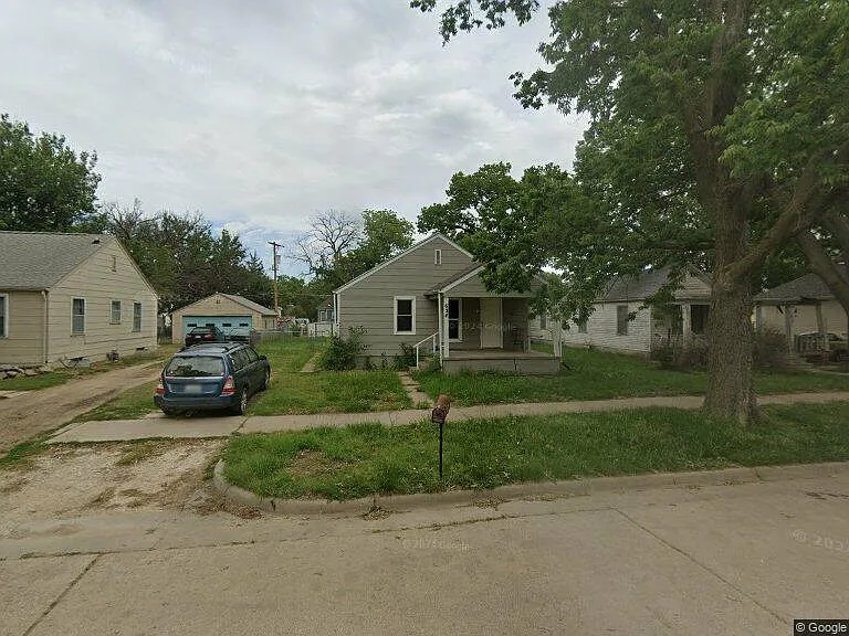 2 bed, 728 sqft, $925 — Photo 1