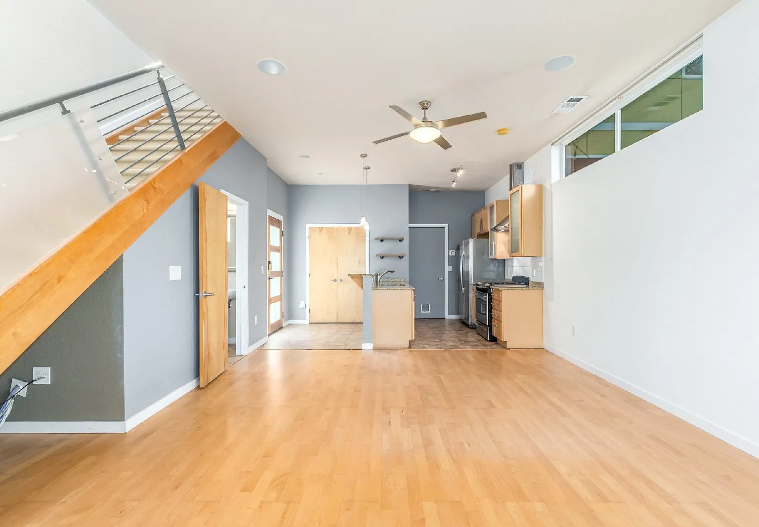 2 bed, 2.5 bath, 1329 sqft, $2,995 — Photo 3