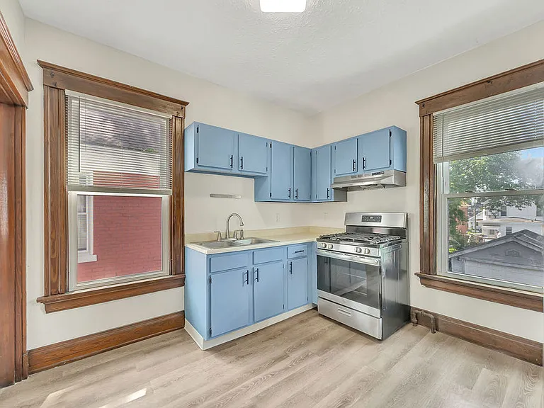 2421 Kenilworth Ave #2 — Photo 5