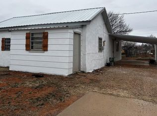 233 E 4th St, Hydro, OK 73048