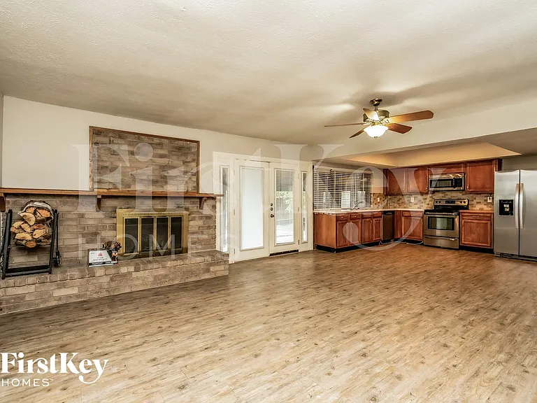 5276 Sherman Dr — Photo 8
