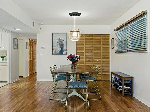 4th image of 368 Lynwood Dr