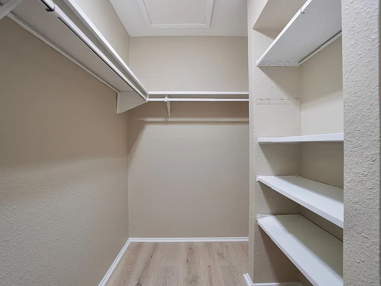 508 Greenlawn Blvd — Photo 17