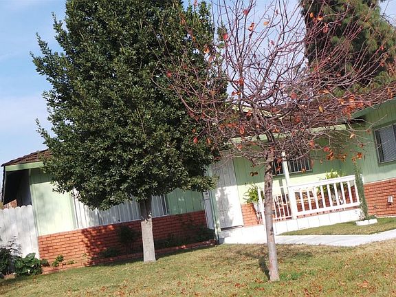 3rd image of 2813 Bluebird Dr