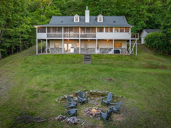 5th image of 760 River Bend Ln
