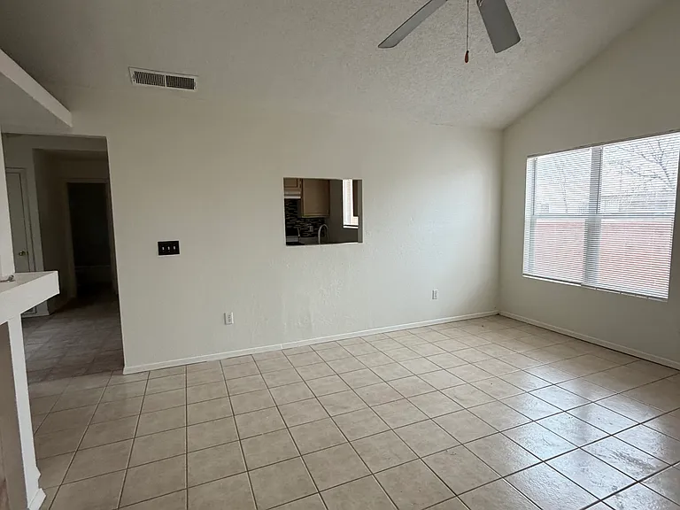 344 Bartlett Dr #E — Photo 11