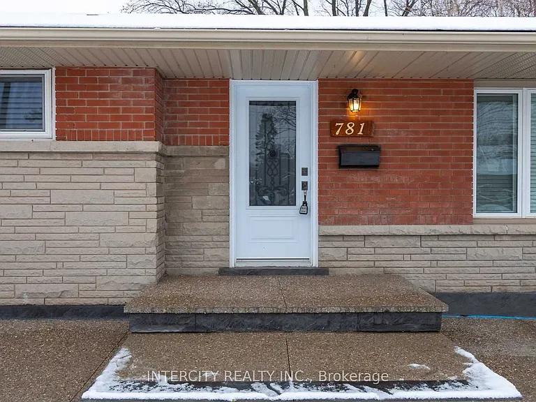 781 Drury Ln — Photo 3