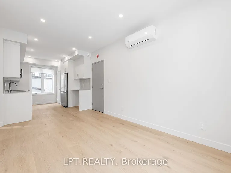 250 Shakespeare St #4 — Photo 10