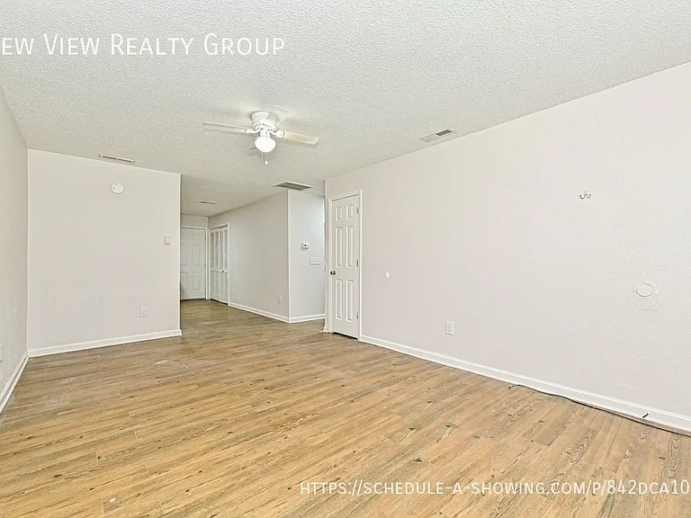 1119 Grady St — Photo 7