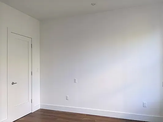 Rented by Skyline Group Real Estate | media 65