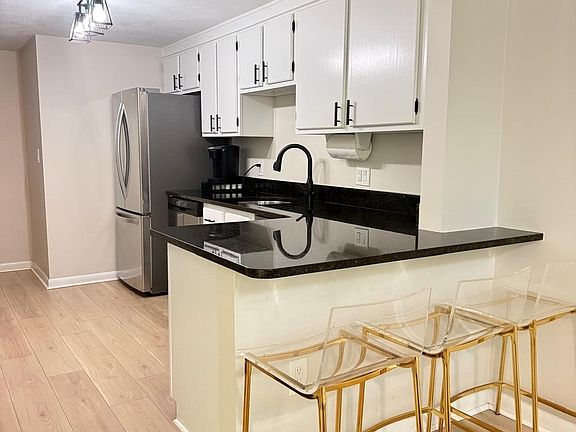 4th image of 1100 Salem St APT 96
