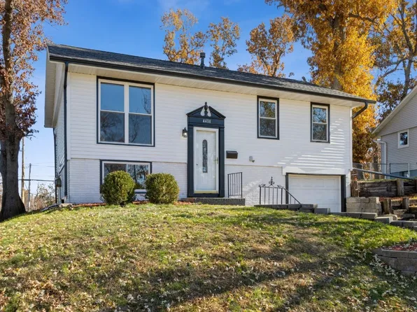 4408 White Pine Dr NE, Cedar Rapids, IA 52402
