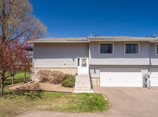 7116 Pontiac Cir, Chanhassen, MN 55317