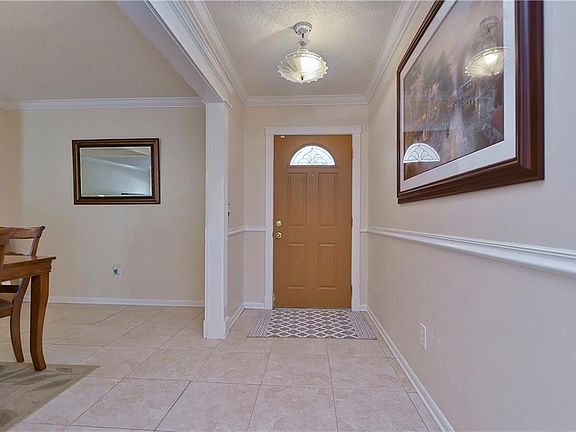 4th image of 15404 Brushwood Dr