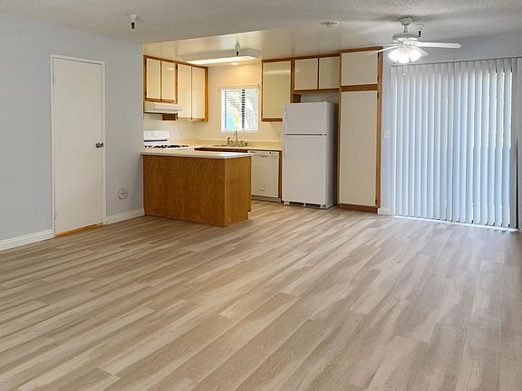4th image of 112 N Michigan Ave APT 4