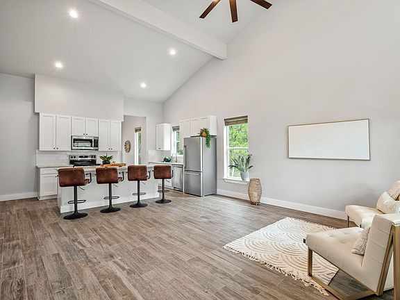 2nd image of 48 Wood Glen Dr