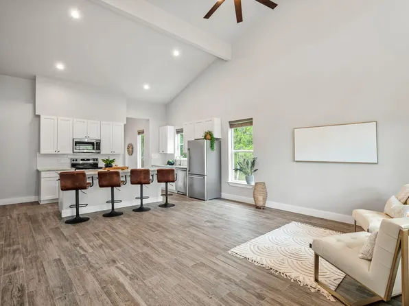 48 Wood Glen Dr, Wimberley, TX 78676