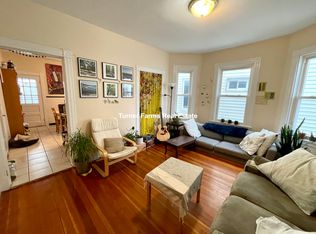 378 Washington St #2F, Somerville, MA 02143