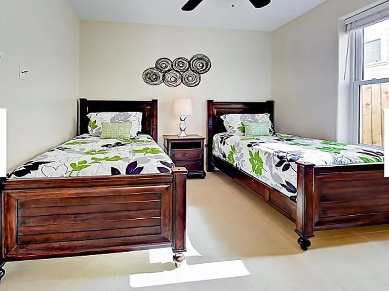 110 E Amberjack St #1 — Photo 7
