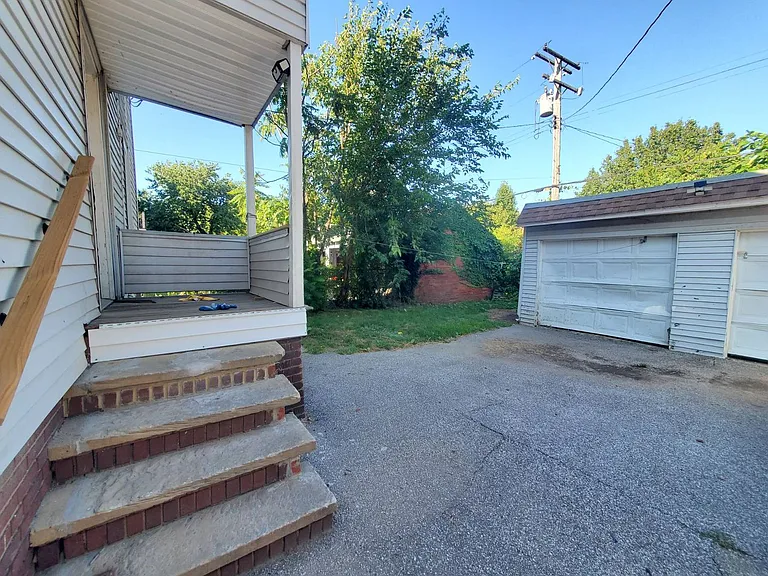 2217 W. 105th St. — Photo 25