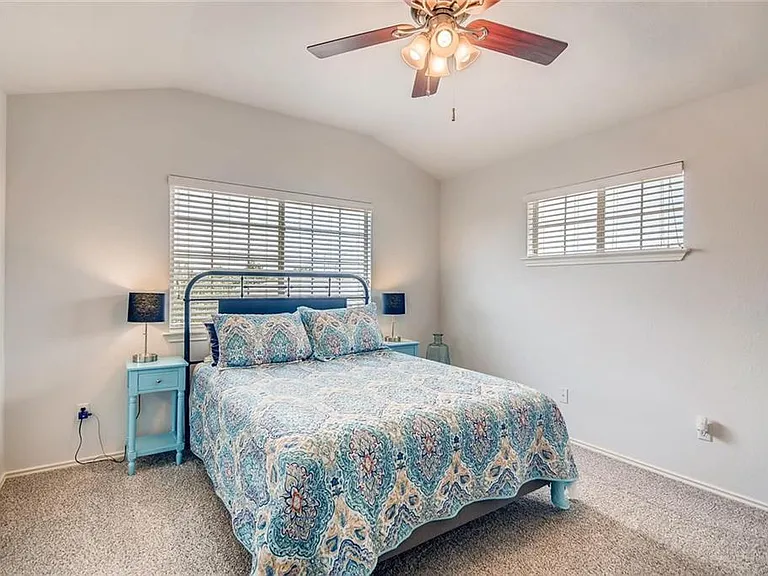 1900 Scofield Ridge Pkwy #402 — Photo 15