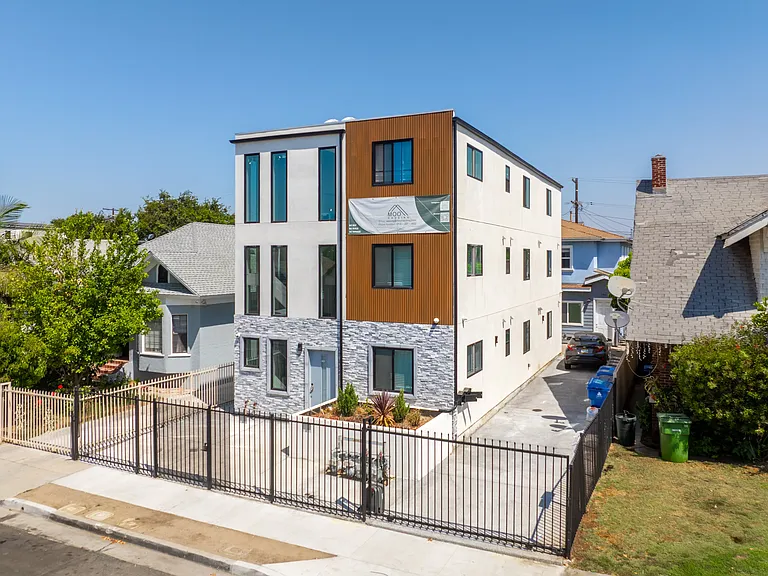 1181 Rolland Curtis Pl — Photo 20