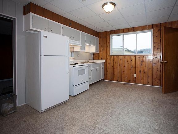 Kitchen 2 with Pantry closet on right