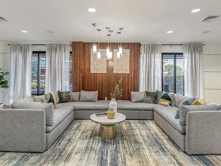 Large Clubhouse with Entertainment Center