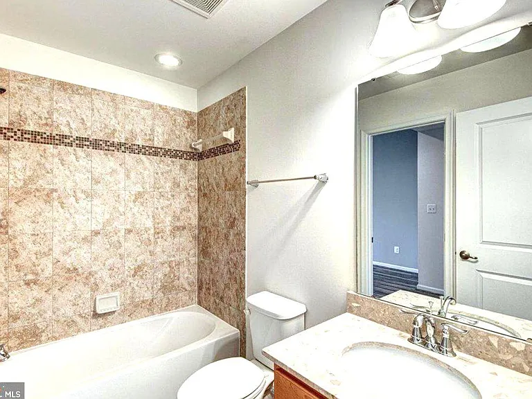 133 Streamview Dr — Photo 12