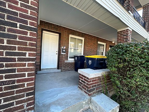 2nd image of 3213 Saint John Ave #1