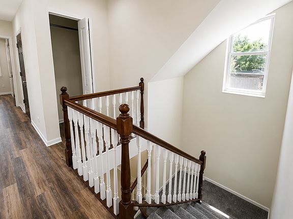 4th image of 1016 N Ridgeway Ave APT 1R