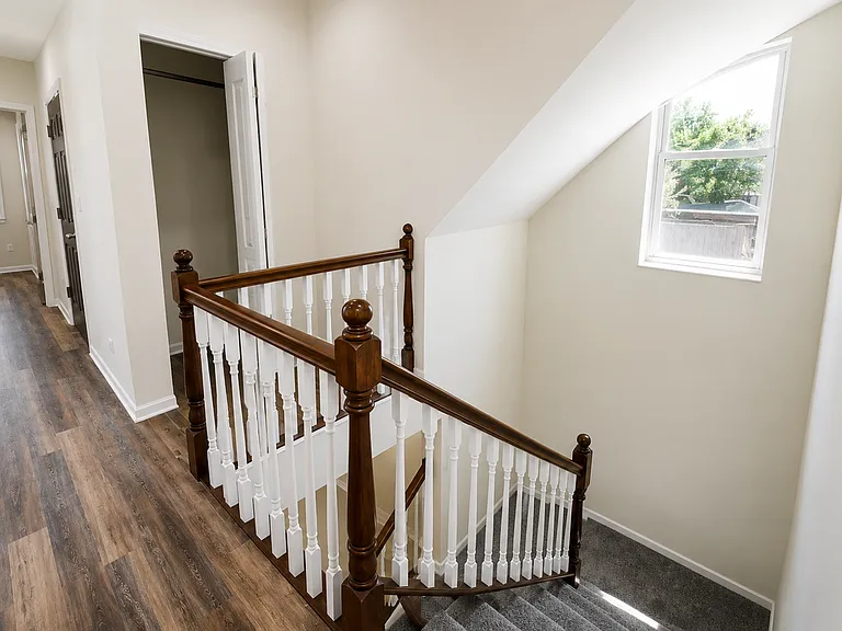 1016 N Ridgeway Ave #1R — Photo 4