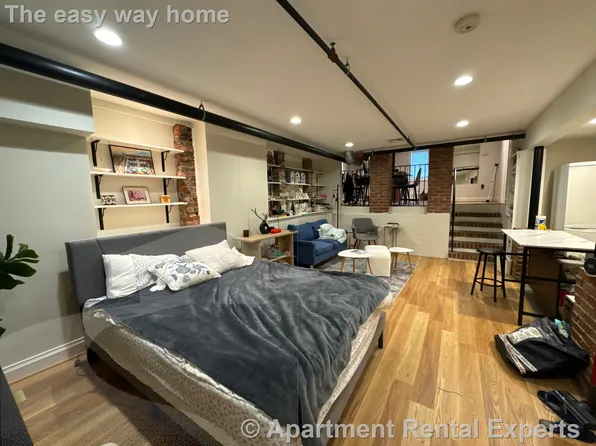 1110 Massachusetts Ave, Cambridge, MA 02138