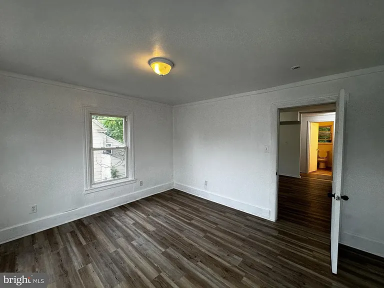 323 E Vine St #2 — Photo 8