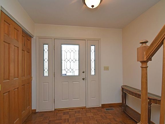 2nd image of 3018 Montclair Ave